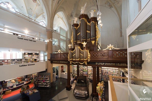 تحويل كنيسة قديمة إلى مكتبة رائعة في مدينة زوول الهولندية (18 صورة). Church-Transformed-into-Bookstore-2-640x427