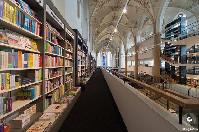 تحويل كنيسة قديمة إلى مكتبة رائعة في مدينة زوول الهولندية (18 صورة). Church-Transformed-into-Bookstore-3-640x427