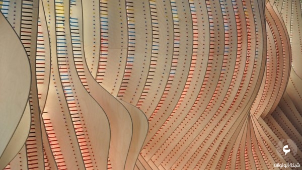 مجسم مذهل مصنوع من 8.080 قلم ملون Centennial-chromagraph-comprises-8000-colored-pencils-designboom-04