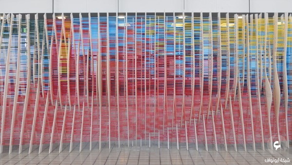 مجسم مذهل مصنوع من 8.080 قلم ملون Centennial-chromagraph-comprises-8000-colored-pencils-designboom-12