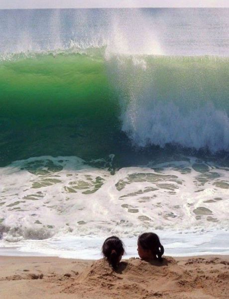 موجة بحر كبيرة