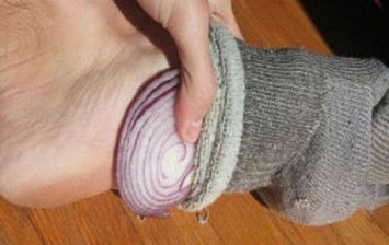 The Benefit of onion in socks