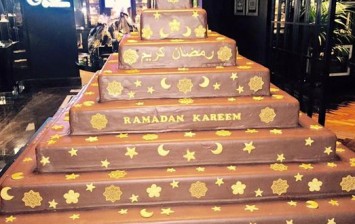 1,000kg chocolate cake on display in Dubai for Ramadan