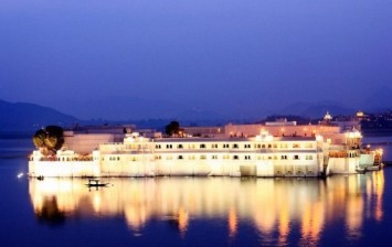 Indian Floating Hotels