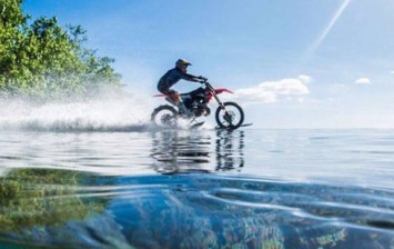 bike on water