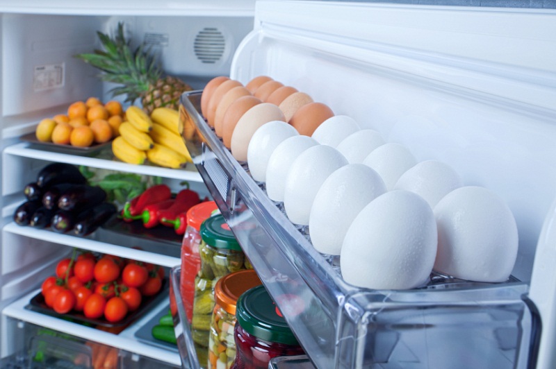 حفظ البيض بالثلاجة