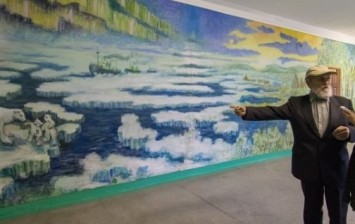 Turns Russian School into a Veritable Art Gallery