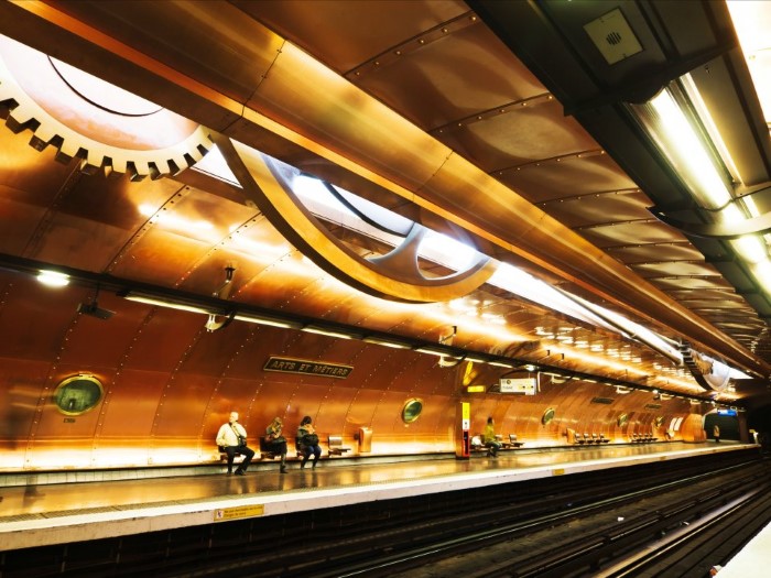 محطة إت ميتيرس في باريس 
