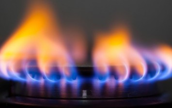 Blue vs Yellow Gas Flame