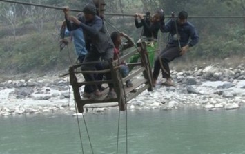 Difficult path to the school children of Nepal