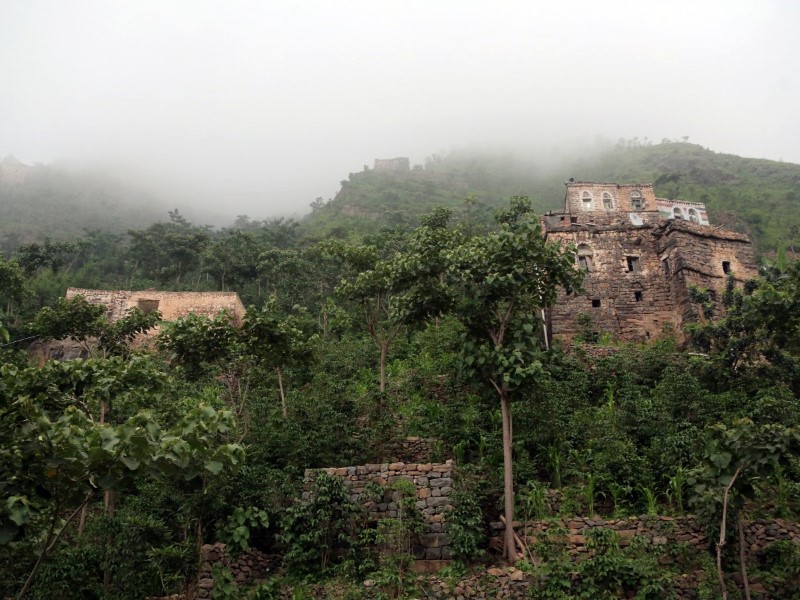 القرى في جبال اليمن 