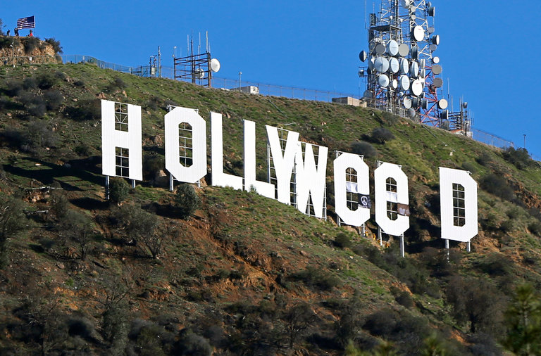 HOLLYWEED