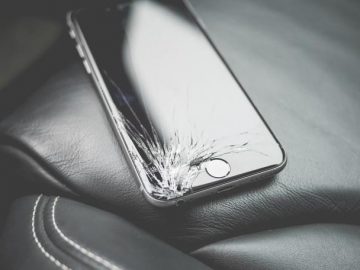 Self-healing phone screen