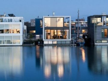 Floating Houses