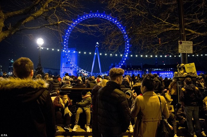 لندن رأس السنة 2015 ألعاب نارية العام الجديد