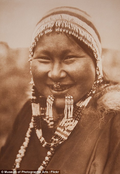 امرأة من قبيلة نونيفاك