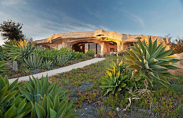 Dick Clark’s Flintstones Inspired Home