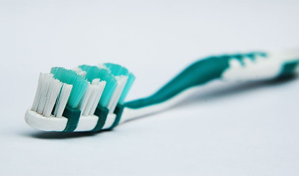 فرشاة الأسنان