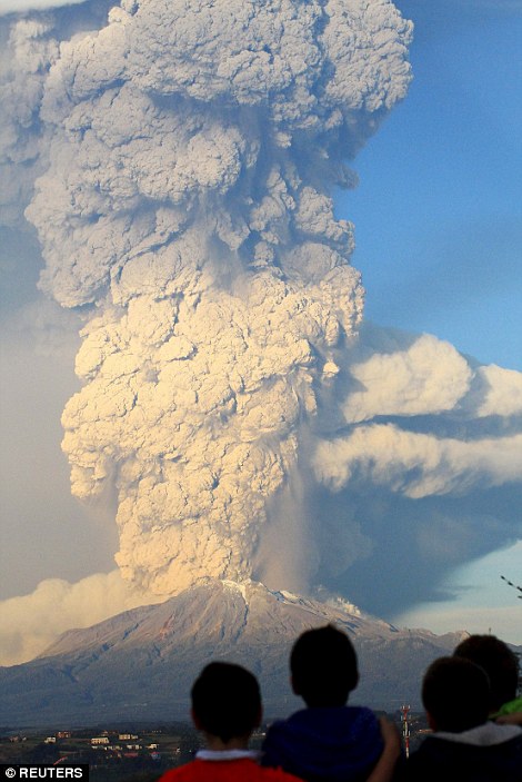 انفجار بركان كالبيوكو في تشيلي