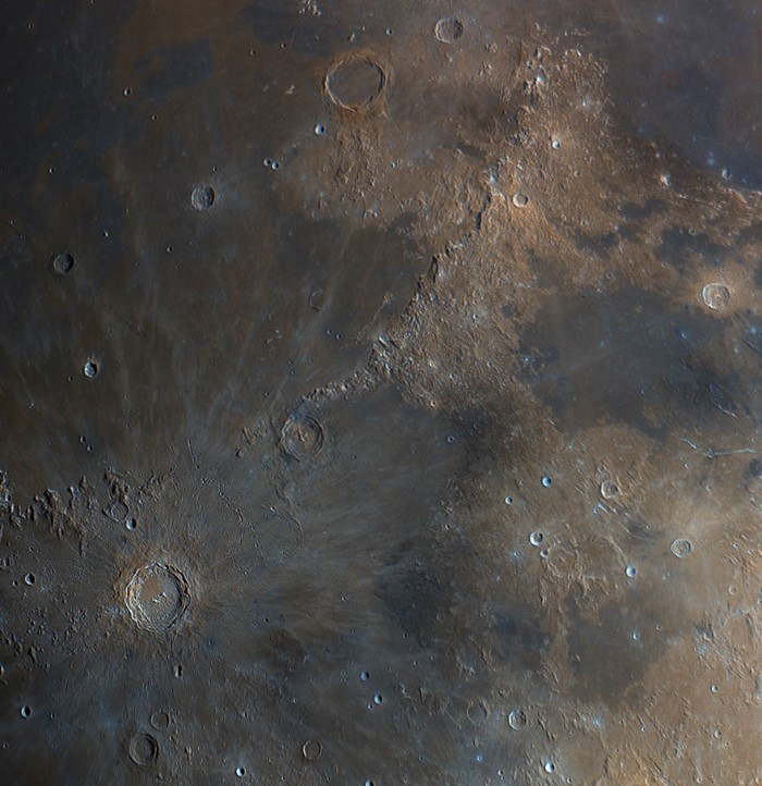 سطح القمر
