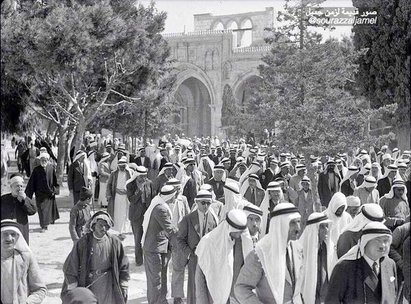 خروج المصلين من المسجد الآقصى بعد صلاة الجمعة
