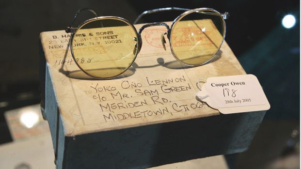 نظارة جون لينون