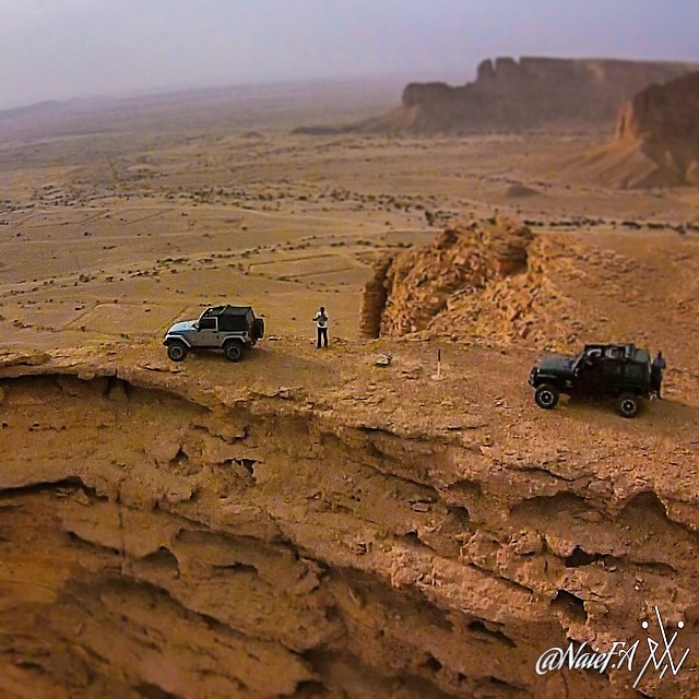 جولة سياحية في جبل طويق شبكة ابو نواف