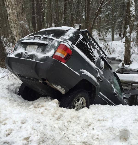 حادث سيارة في الثلج