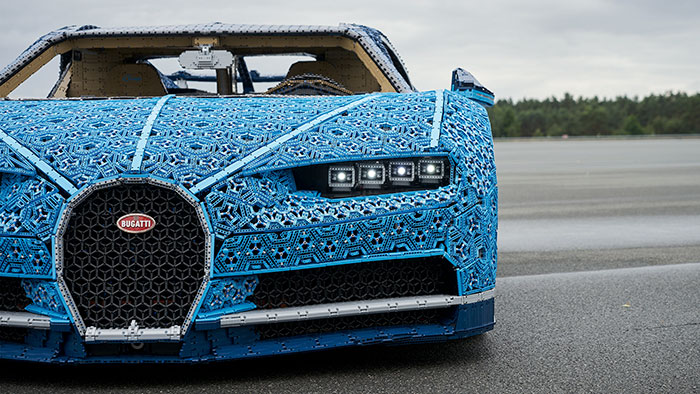  سجل حضورك بصورة سيارة على ذوقك - صفحة 51 Bugatti-chiron-lego