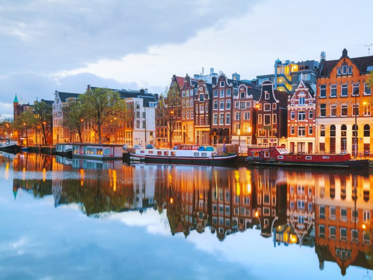 أمستردام.jpg