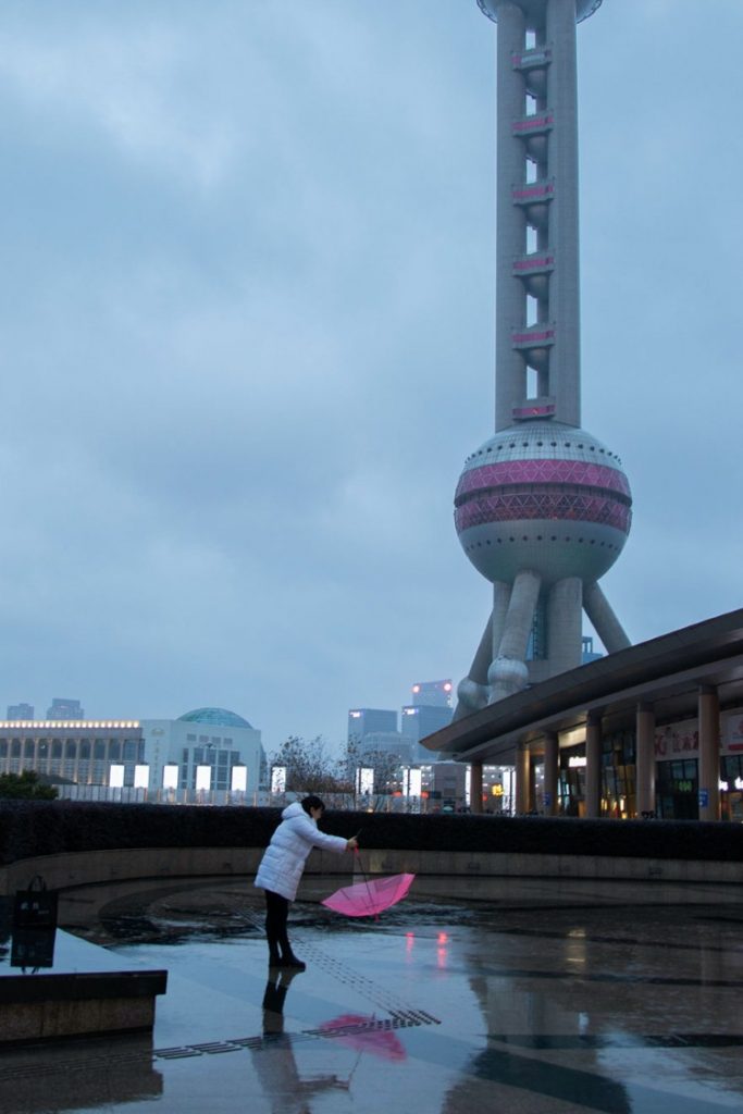 جولة مصورة في مدينة شنغهاي الصينية التي تحولت إلى مدينة أشباح تحت وطأة فيروس كورونا -18-683x1024
