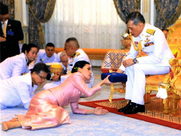 كيف يبدو الزفاف الملكي في مختلف أنحاء العالم -تايلاند