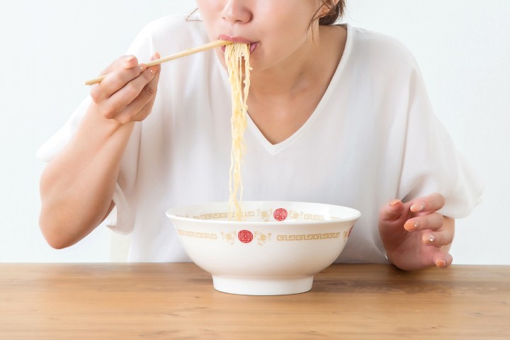 عادات يابانية شرب الحساء