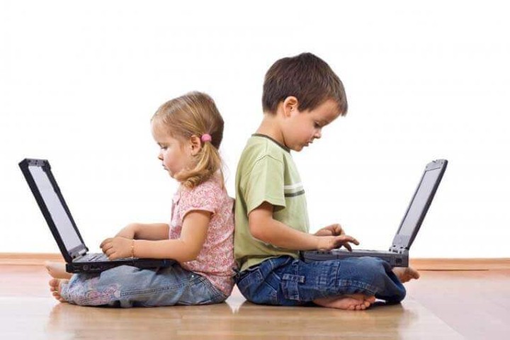 يستخدم الأطفال الإنترنت
